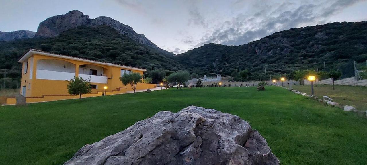 Indipendente Con Piscina Uso Esclusivo Internet Illimitato Villa Siniscola Exterior photo